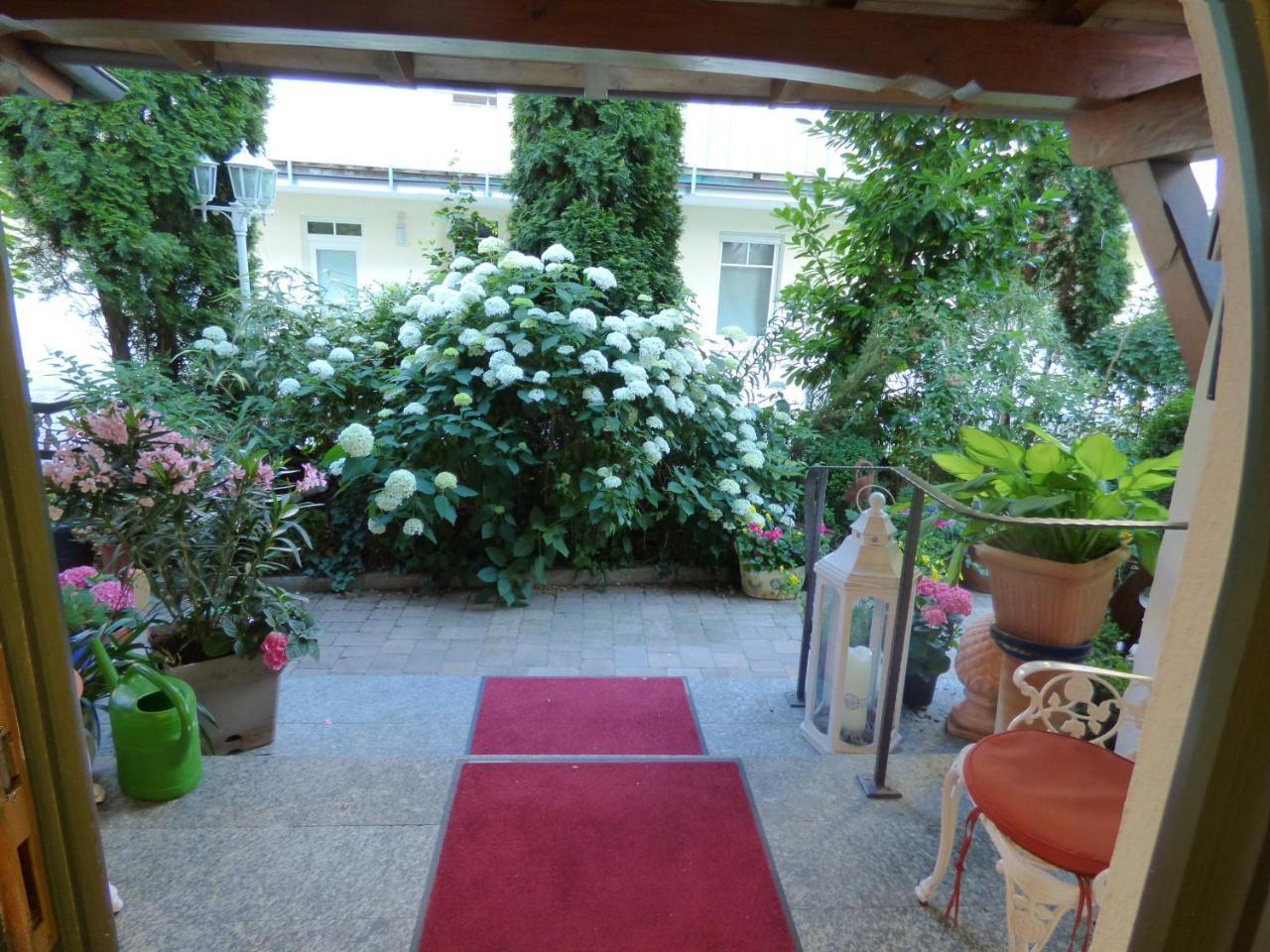 Hotel Engelhof Тутцинг Экстерьер фото